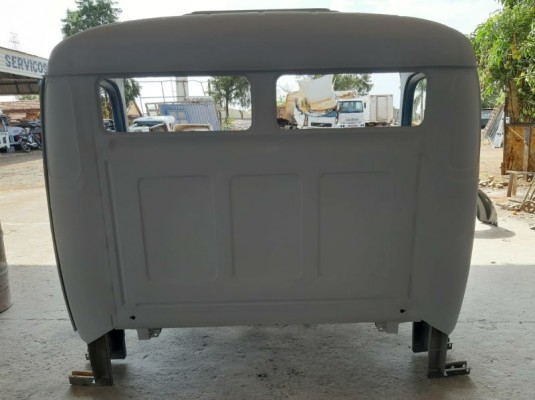 Cabine Mercedes Benz 1113/2213 Nua/Antiga