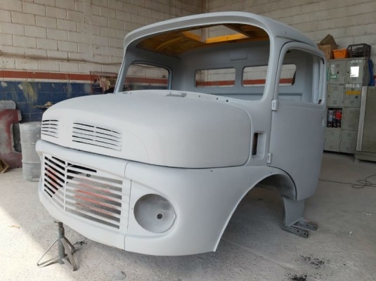 Cabine Mercedes Benz 1113/2213 Nua/Antiga