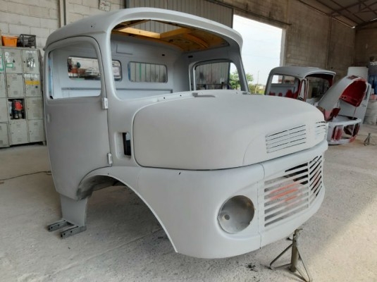 Cabine Mercedes Benz 1113/2213 Nua/Antiga