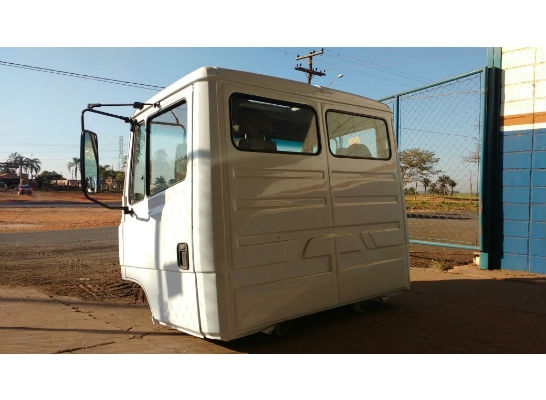 Cabine Mercedes Benz 1620 Completa