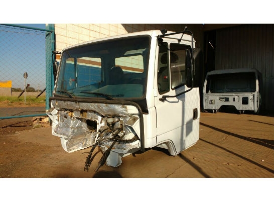 Cabine Mercedes Benz 1620 Completa