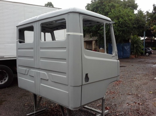 Cabine Mercedes Benz 2638 sem montagens