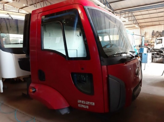 Cabine Ford Cargo 2629 modelo novo