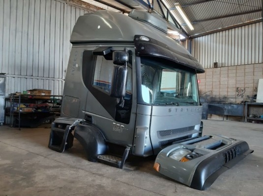 Cabine Iveco Stralis Teto Alto