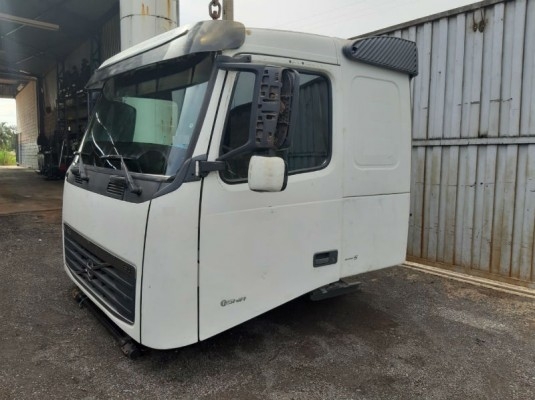 Cabine Volvo FH Teto baixo Euro5 I-Shift