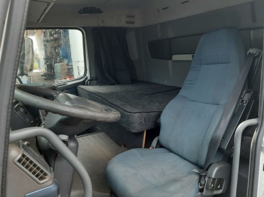 Cabine Volvo FH Teto baixo Euro5 I-Shift